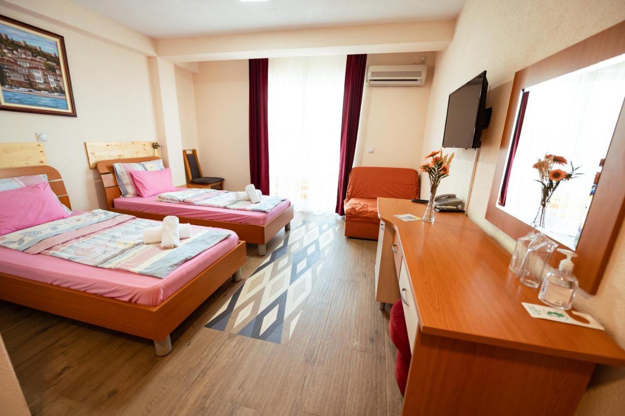 Hotel Holiday-M Ohrid Exterior foto