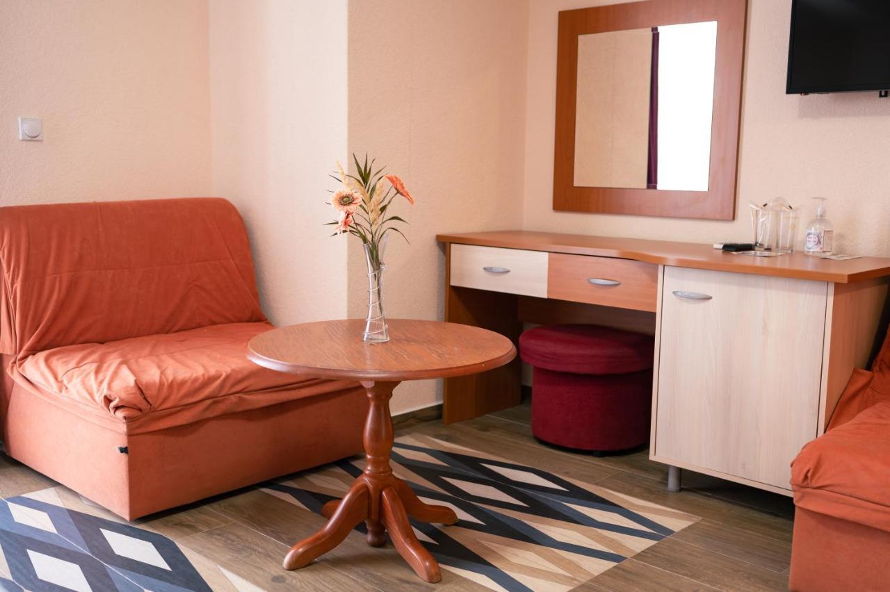 Hotel Holiday-M Ohrid Exterior foto