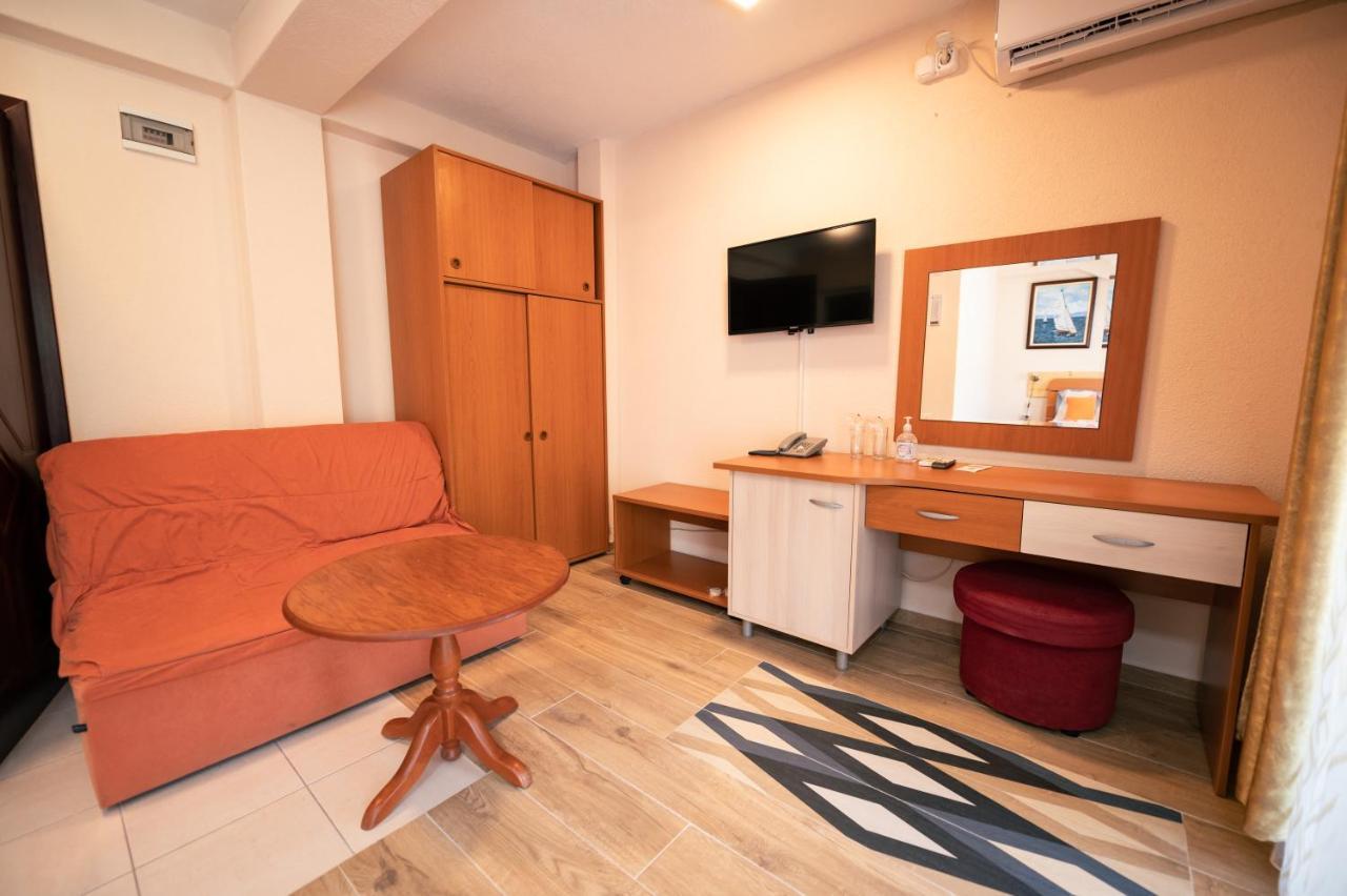 Hotel Holiday-M Ohrid Exterior foto