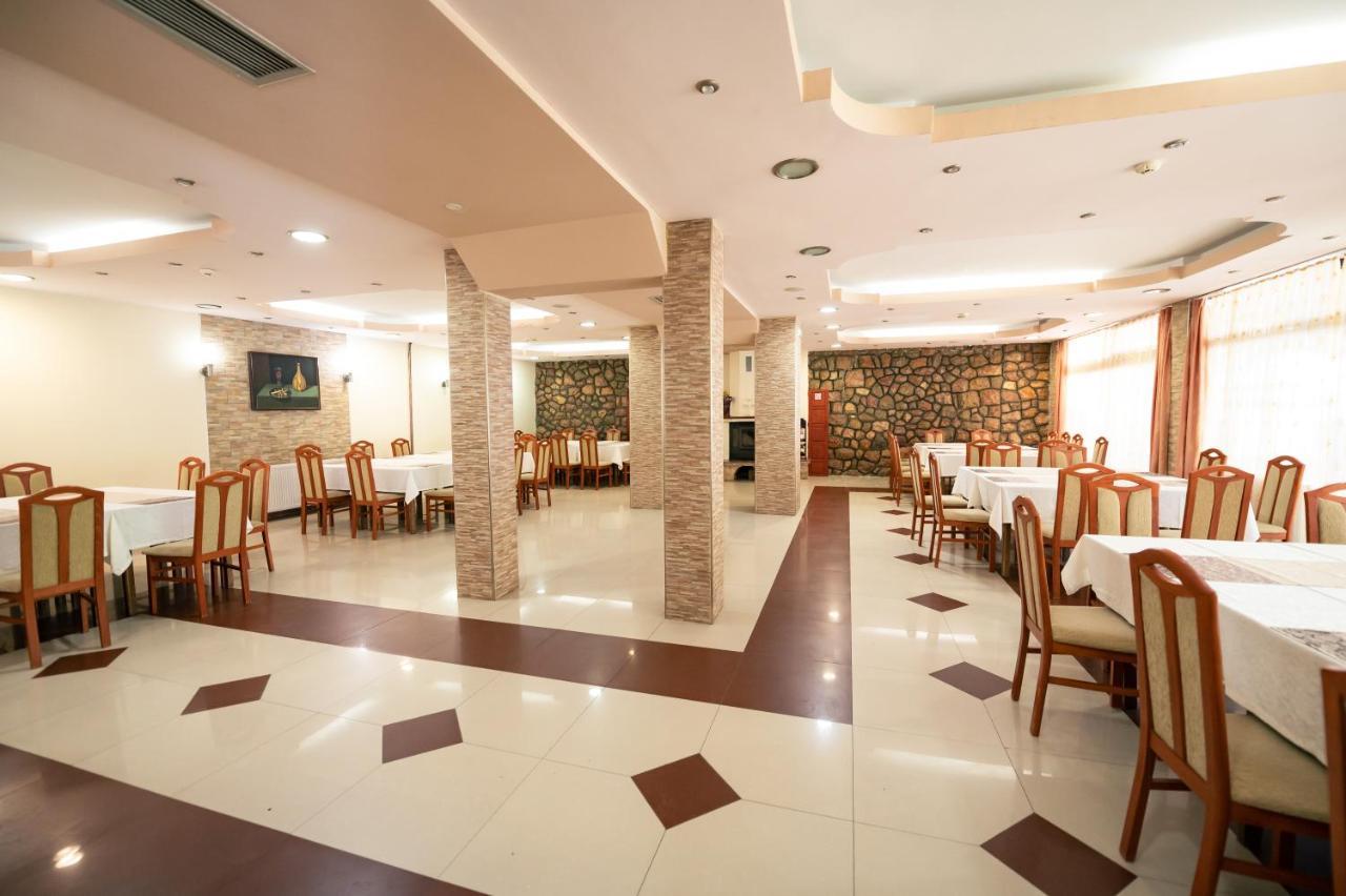 Hotel Holiday-M Ohrid Exterior foto