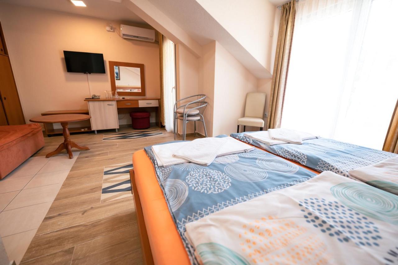 Hotel Holiday-M Ohrid Exterior foto
